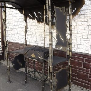 Кованый мангал с крышей "Хижина"